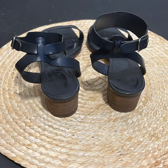 J.Crew Italy Made Navy Leather Sandals Size 6 - Picture 9 of 13